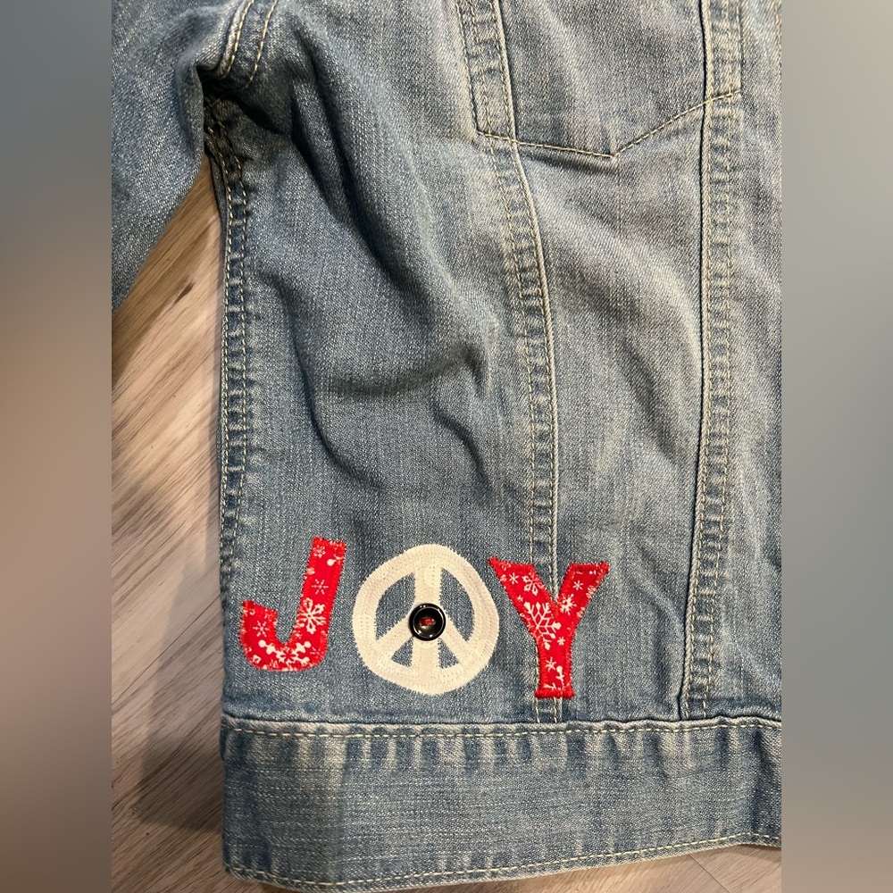 Gap christmas Blue Jean Jacket with Red Details - Picture 4 of 5